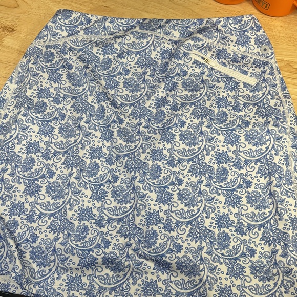 Blue Floral Active Performance Stretchy Skort Skirt LG. NWOT - Picture 3 of 10